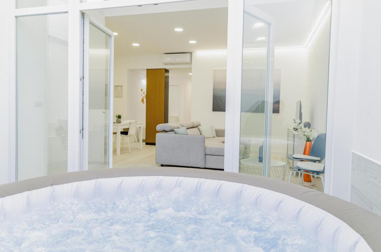 Spa & Relax Aesthetic Apartment 50M Dal Mare مونوبولي المظهر الخارجي الصورة